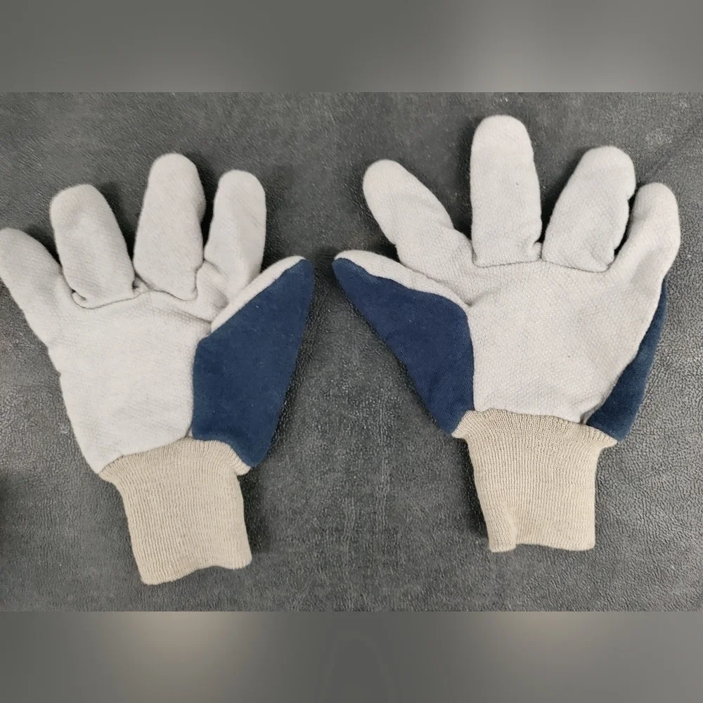 Cowboy gloves